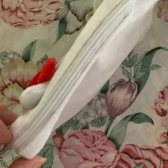 Hello Kitty Makeup Bag - Picture 3 of 3